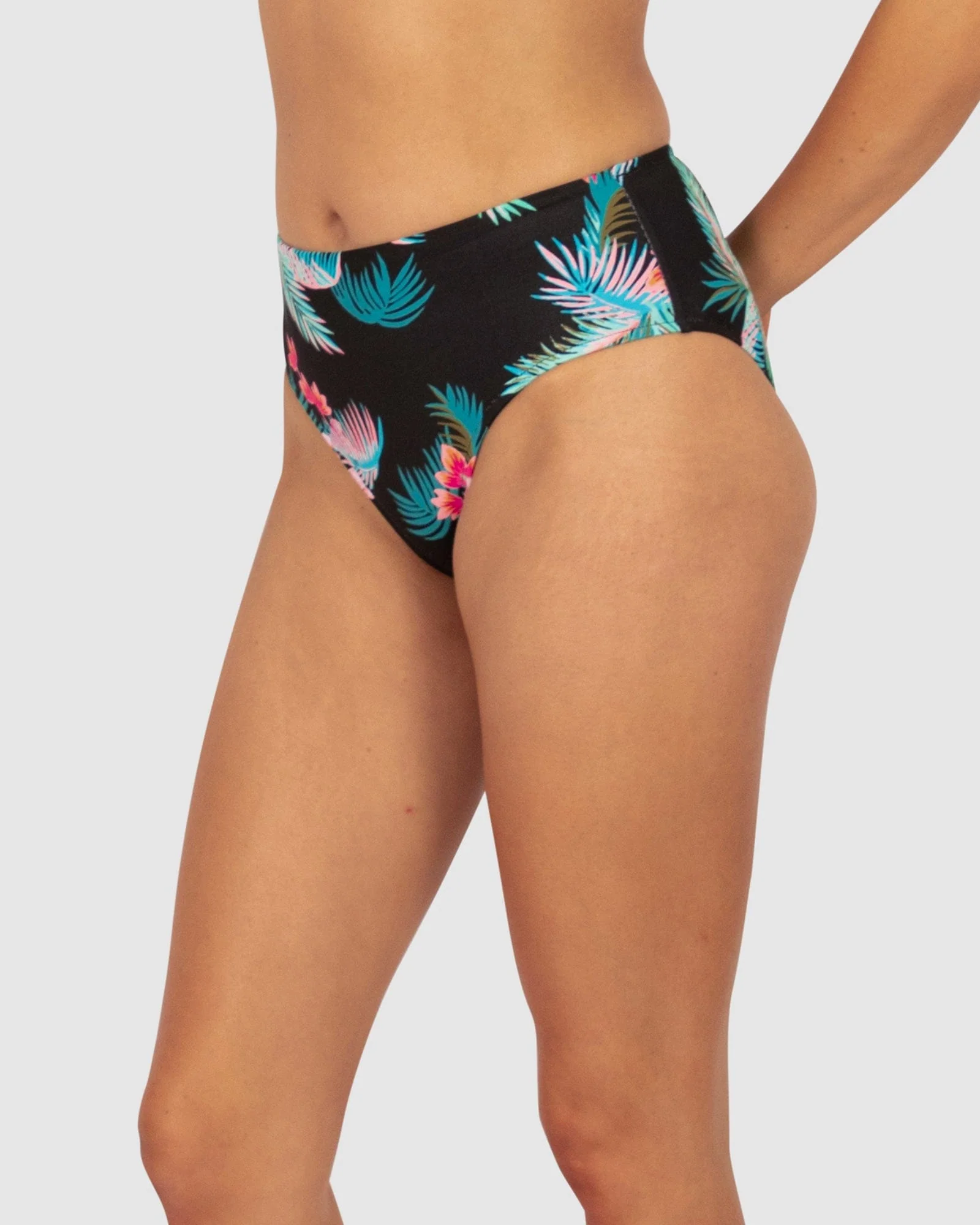 Baku Amalfi Long Line Bra & Mid Pant Bikini Set - Black - Image 7