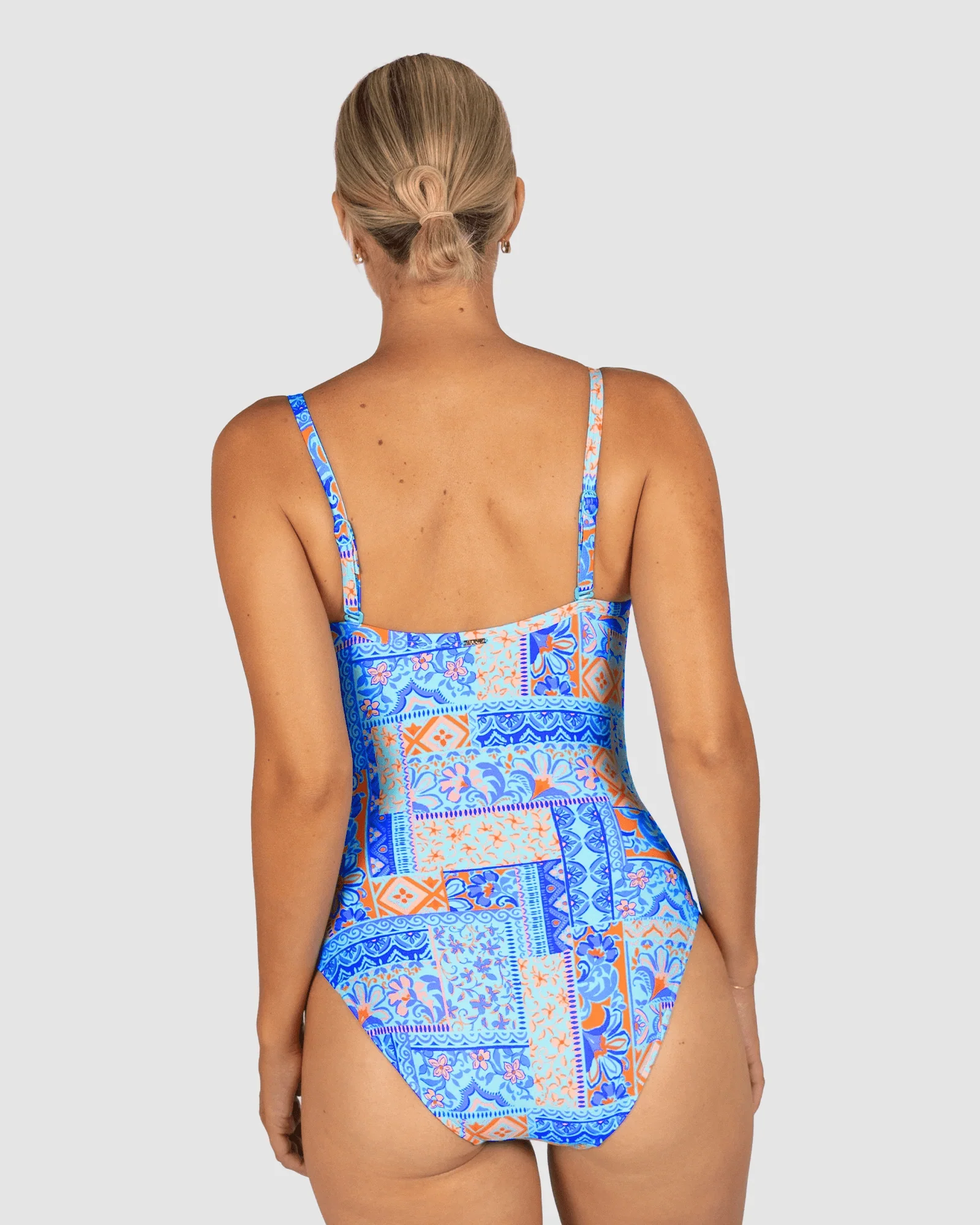 Baku Tulum D-E Underwire One Piece Swimsuit - Black - Image 3