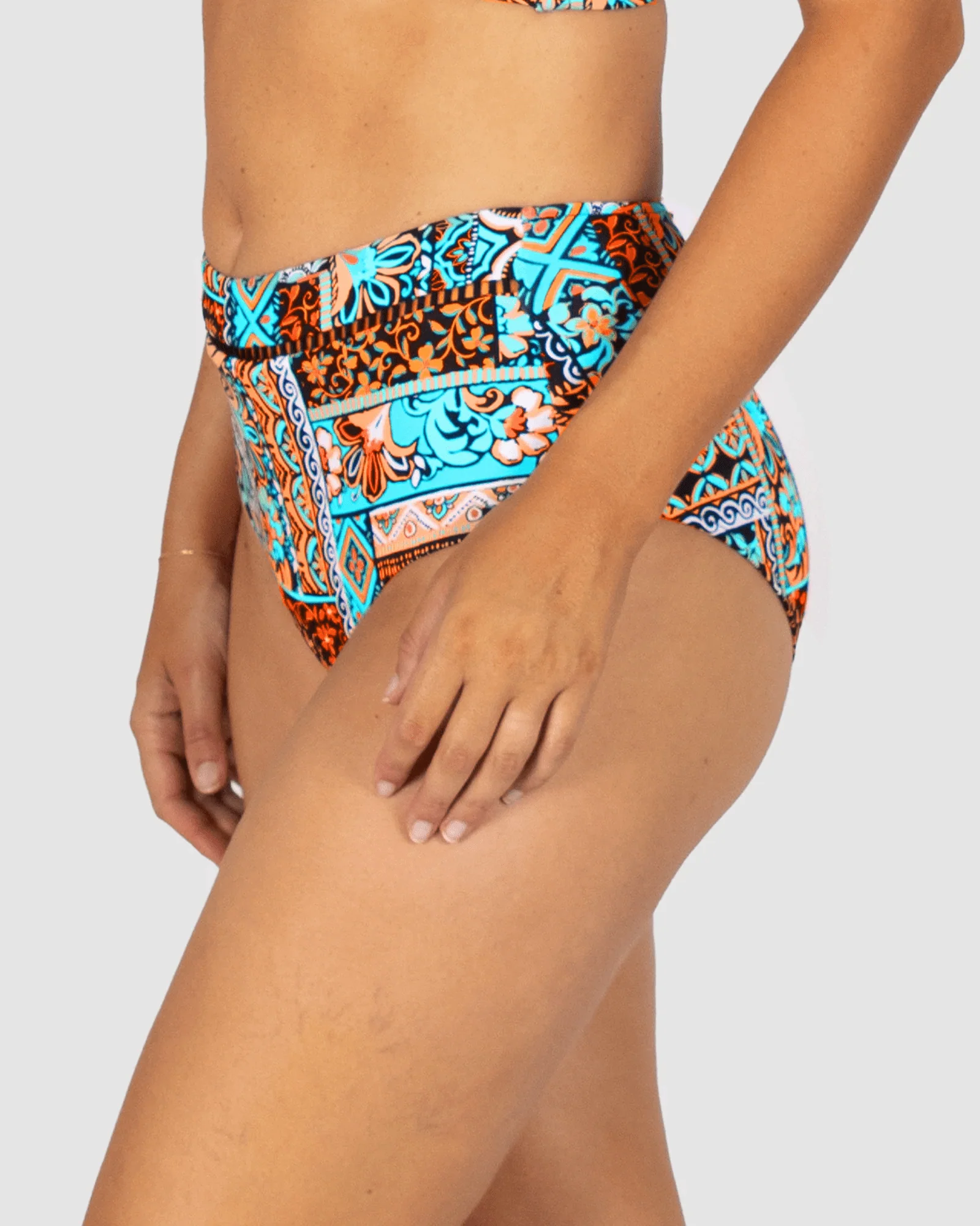 Baku Tulum High Waist Bikini Bottom - Black - Image 3