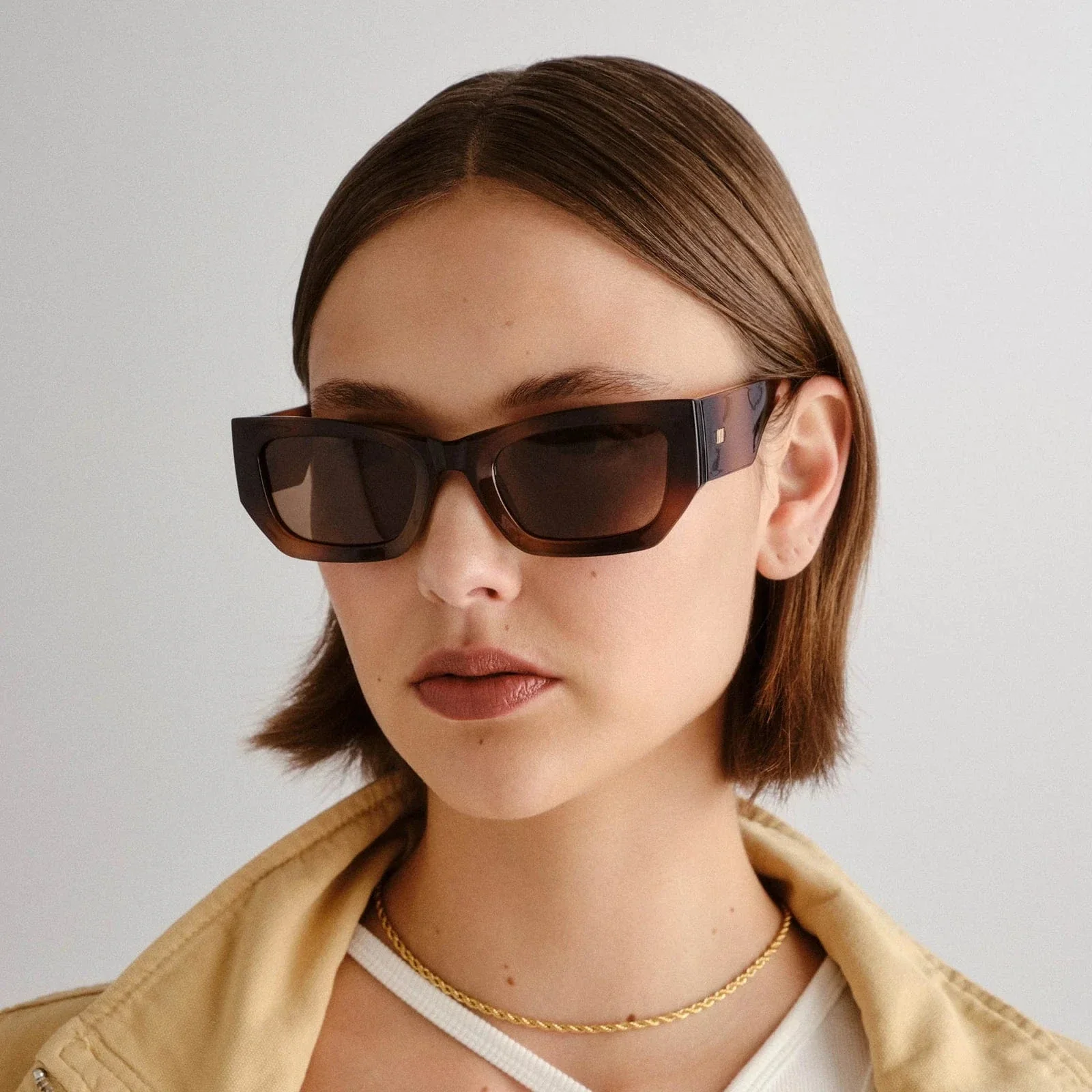 Le Specs Beachcomber Sunnies - Tort - Image 2