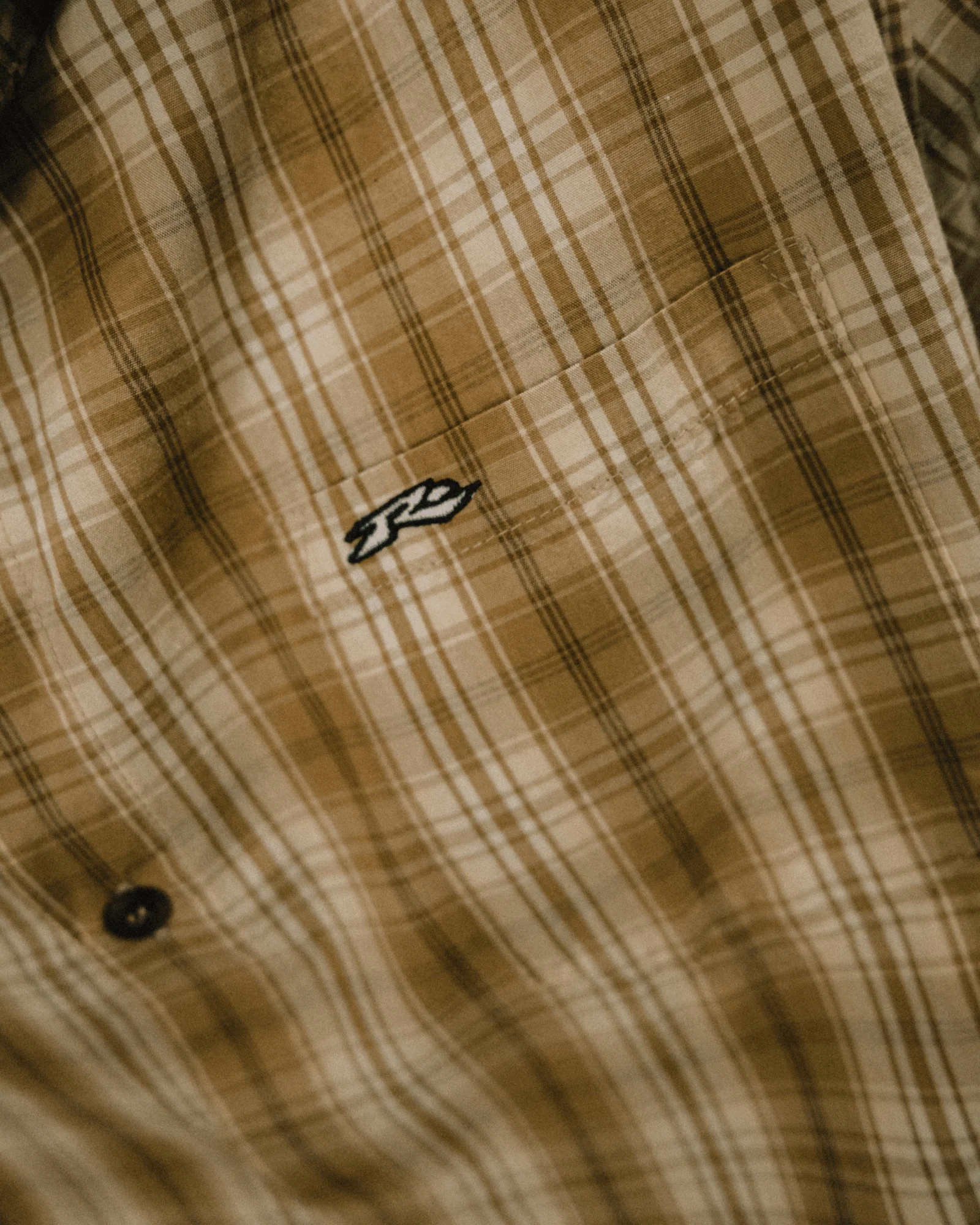 Datsun Check Short Sleeve Shirt - Image 11