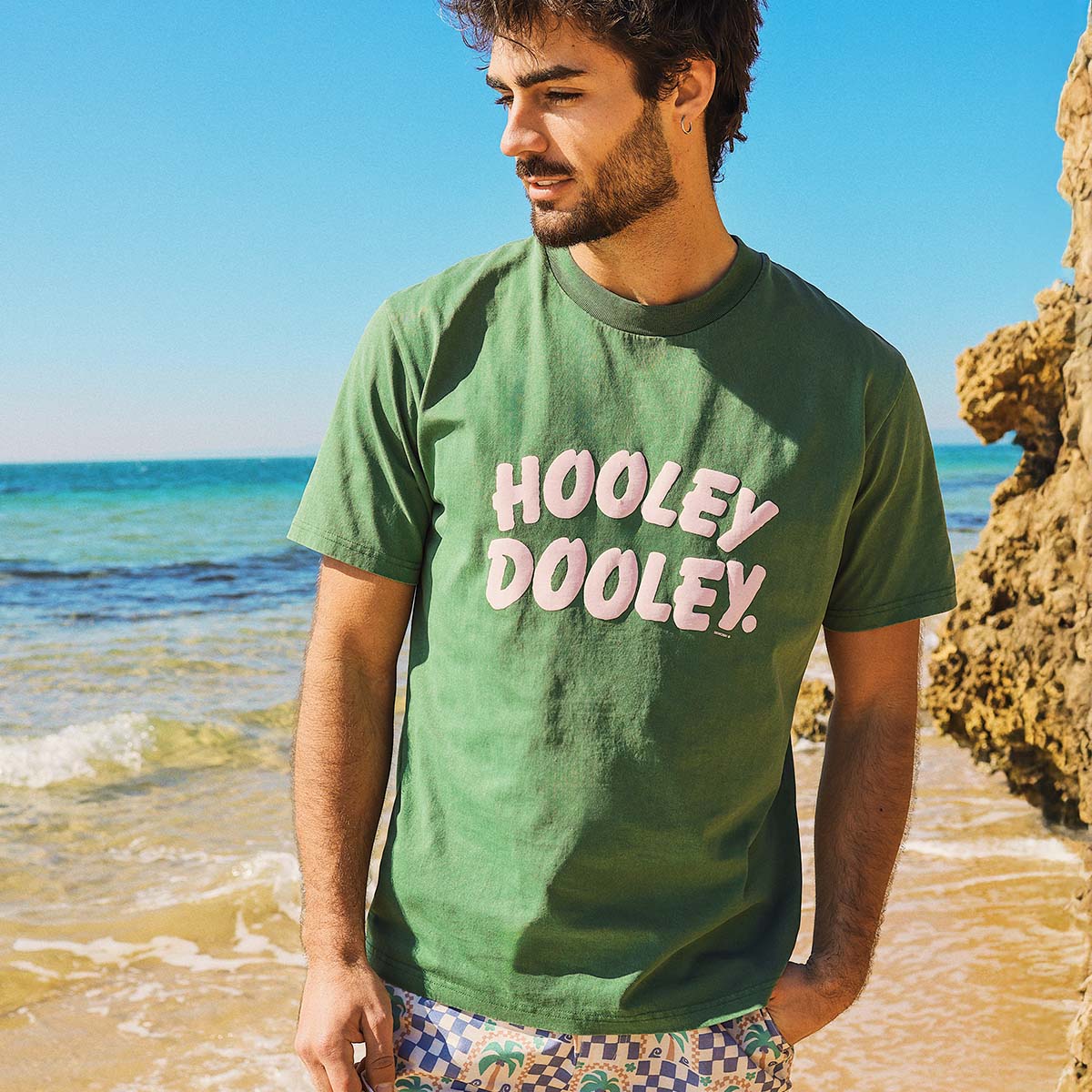 Hooley Dooley Mens Regular Tee - Green