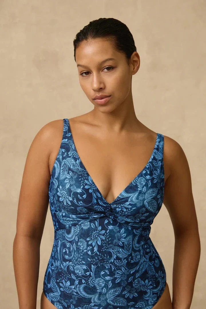 Monte & Lou Taylor Multi Fit Twist One Piece - Image 2