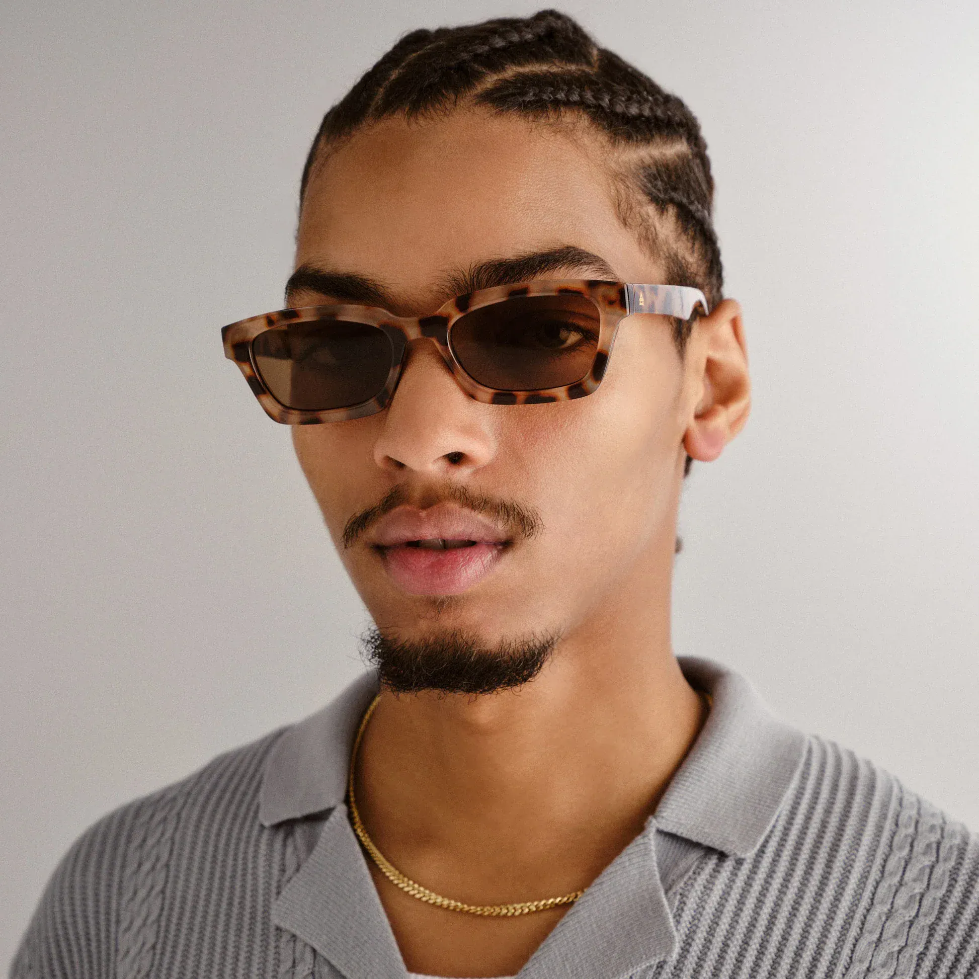 AIRE Sculptor Sunnies - Image 3