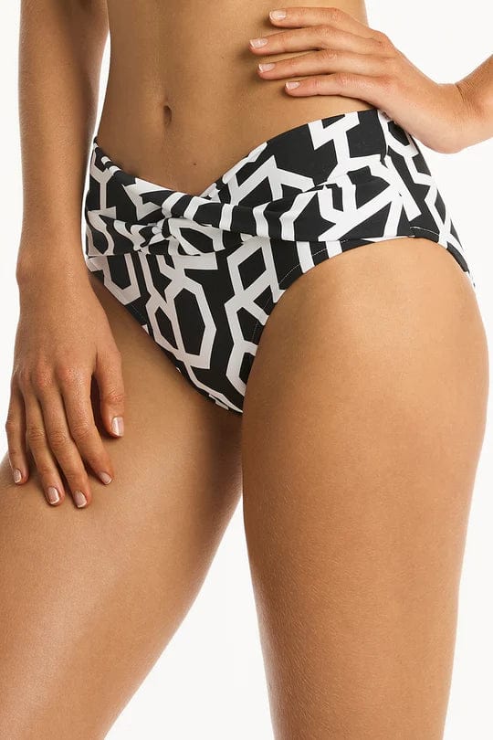 Sea Level Deco Twist Band Mid Pant - Black - Image 2
