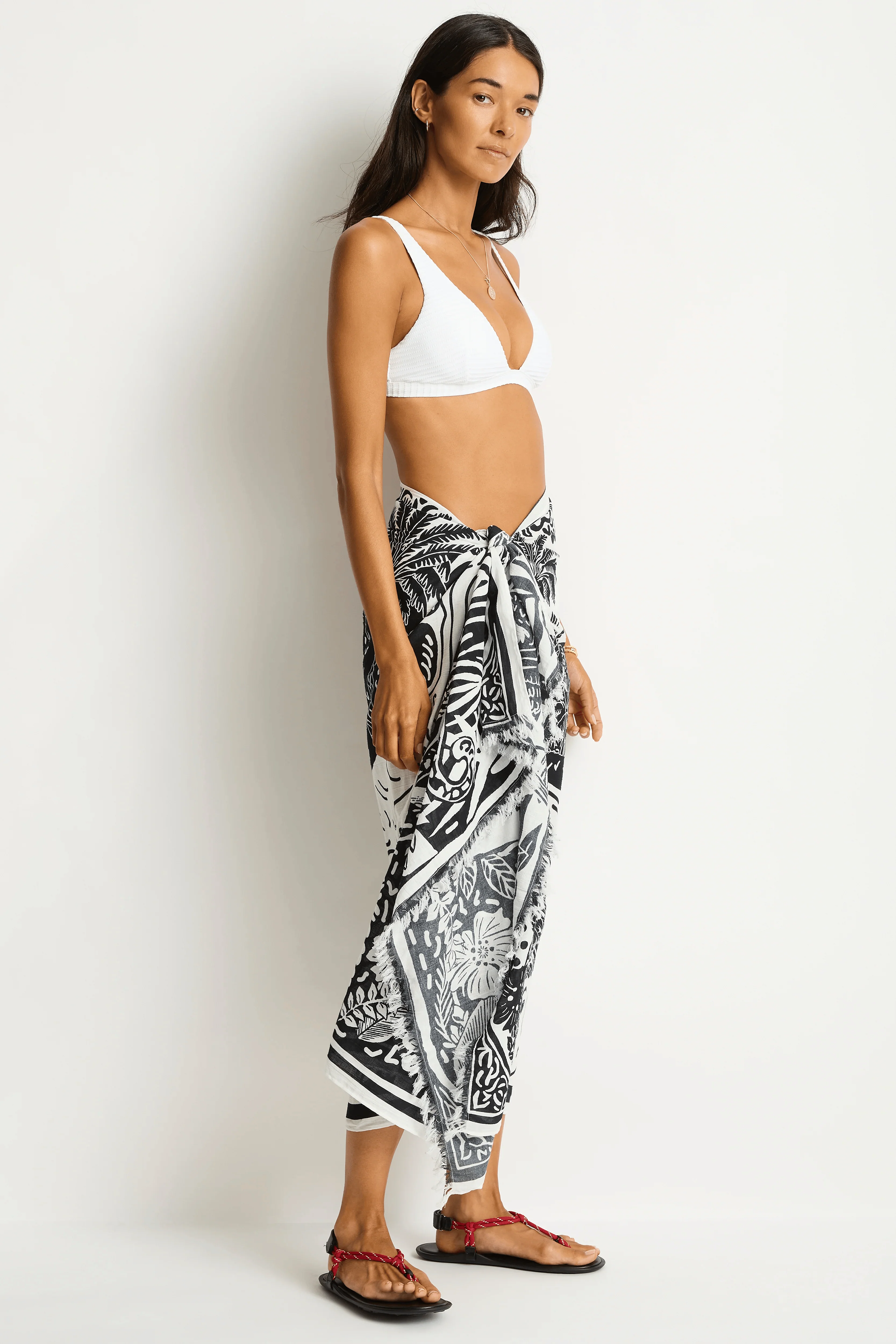 Sea Level Jungle Lino Sarong -Black - Image 2