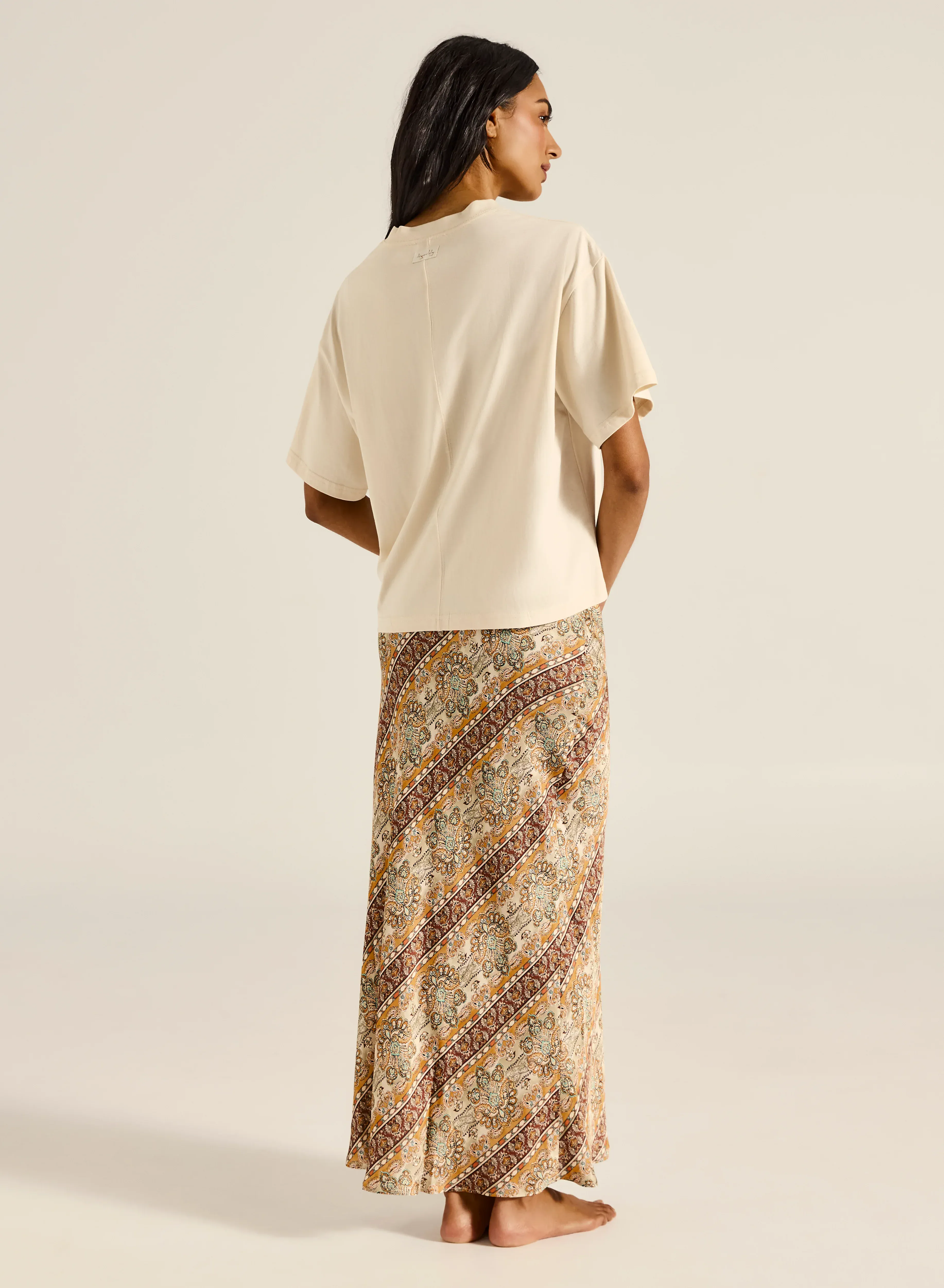 Tigerlily Rashida Lily Boxy Crop Tee - Cream - Image 2
