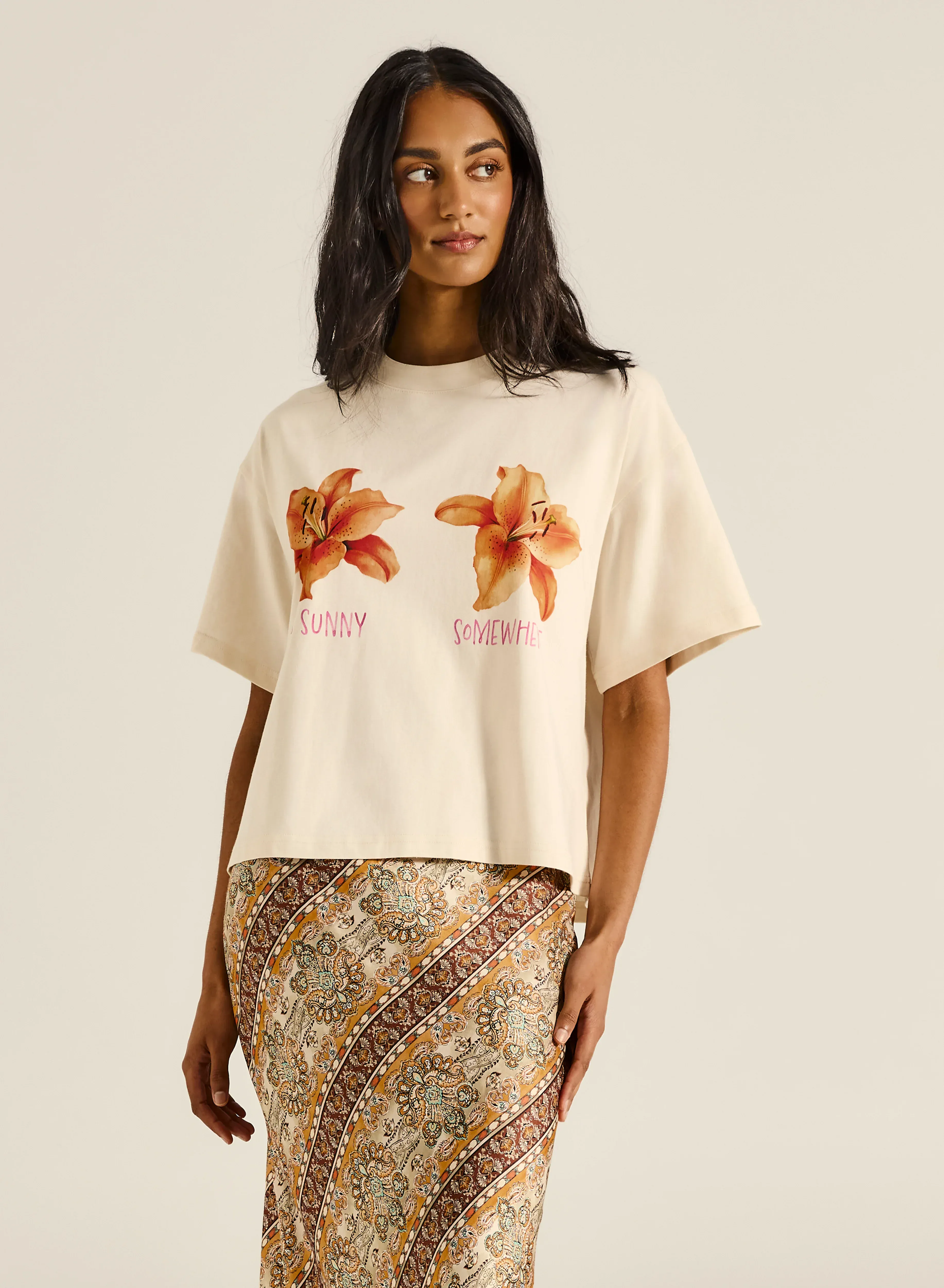 Tigerlily Rashida Lily Boxy Crop Tee - Cream - Image 4